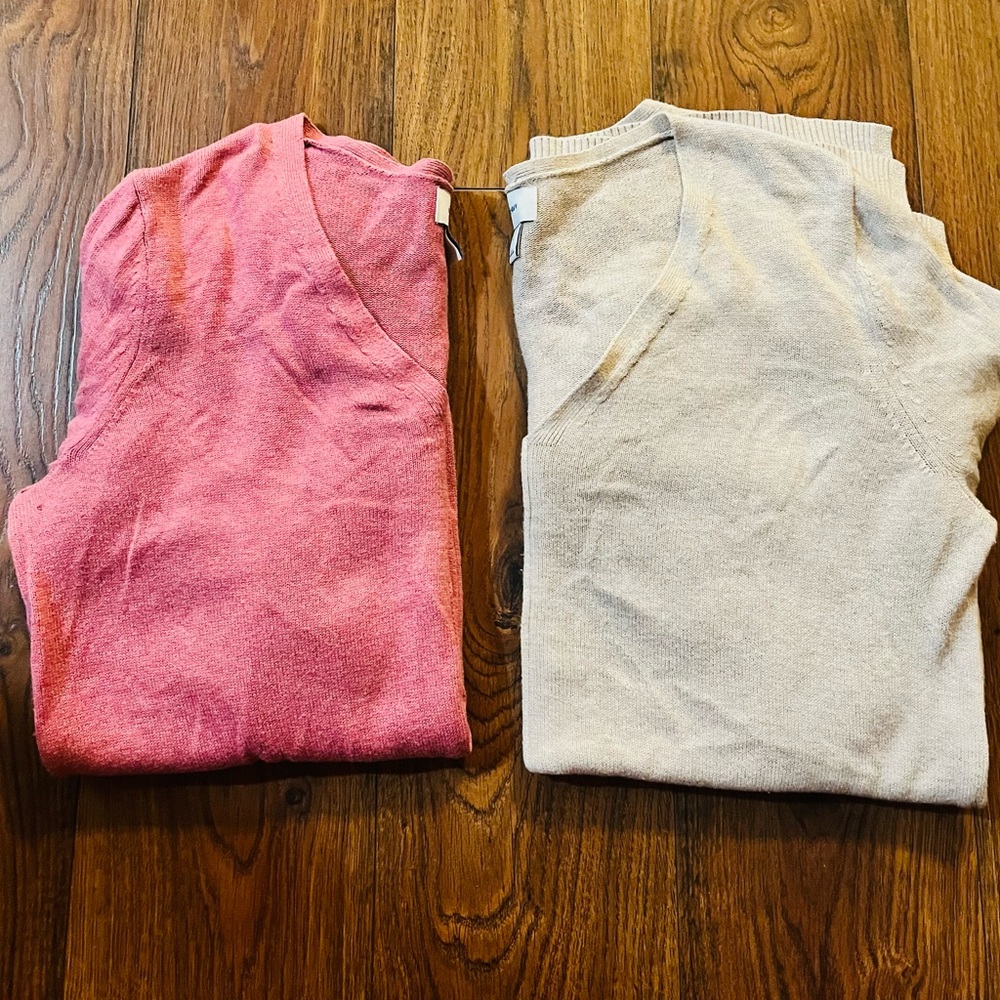 2 Old Navy Medium Sweaters